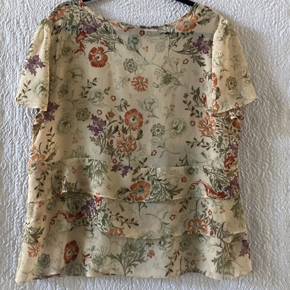 Lane Bryant Flutter Short Sleeve Floral Print Button Down Top - Picture 2 of 7